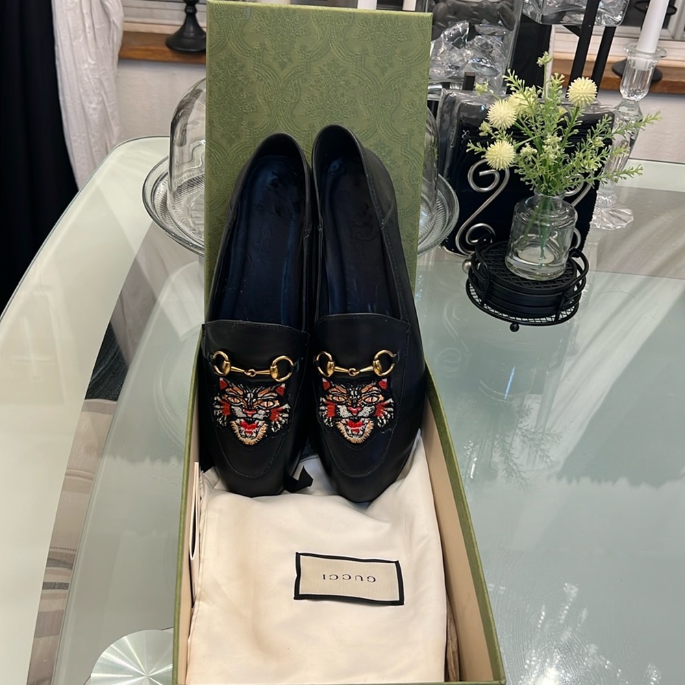 GUCCI Authentic limited edition Leather Angry Cat Horse Bit Jordaan EU 40 US 10